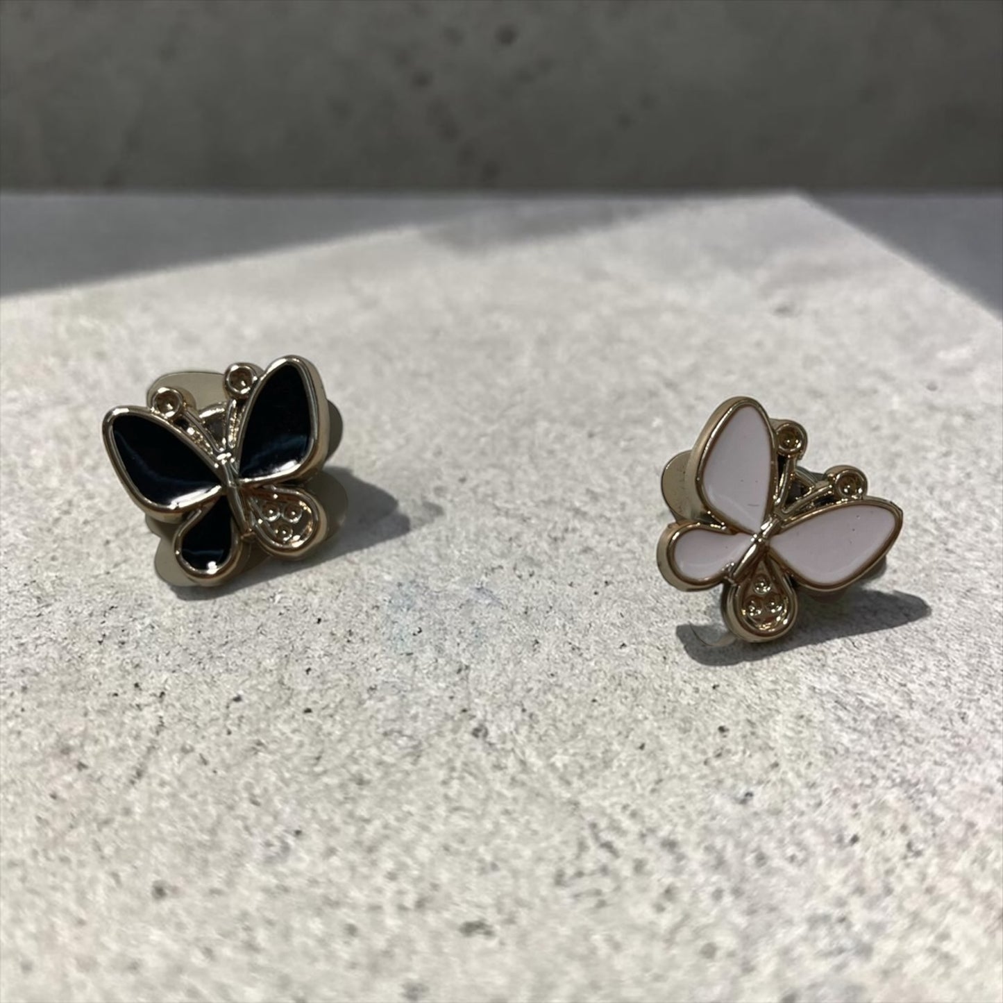 Butterfly Magnet Pins Set – Elegant Minimal Brooches (Black & White)
