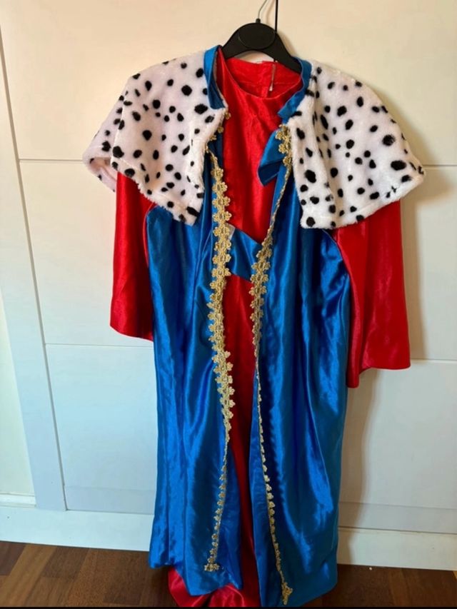 Magician king costume size 6/8 years