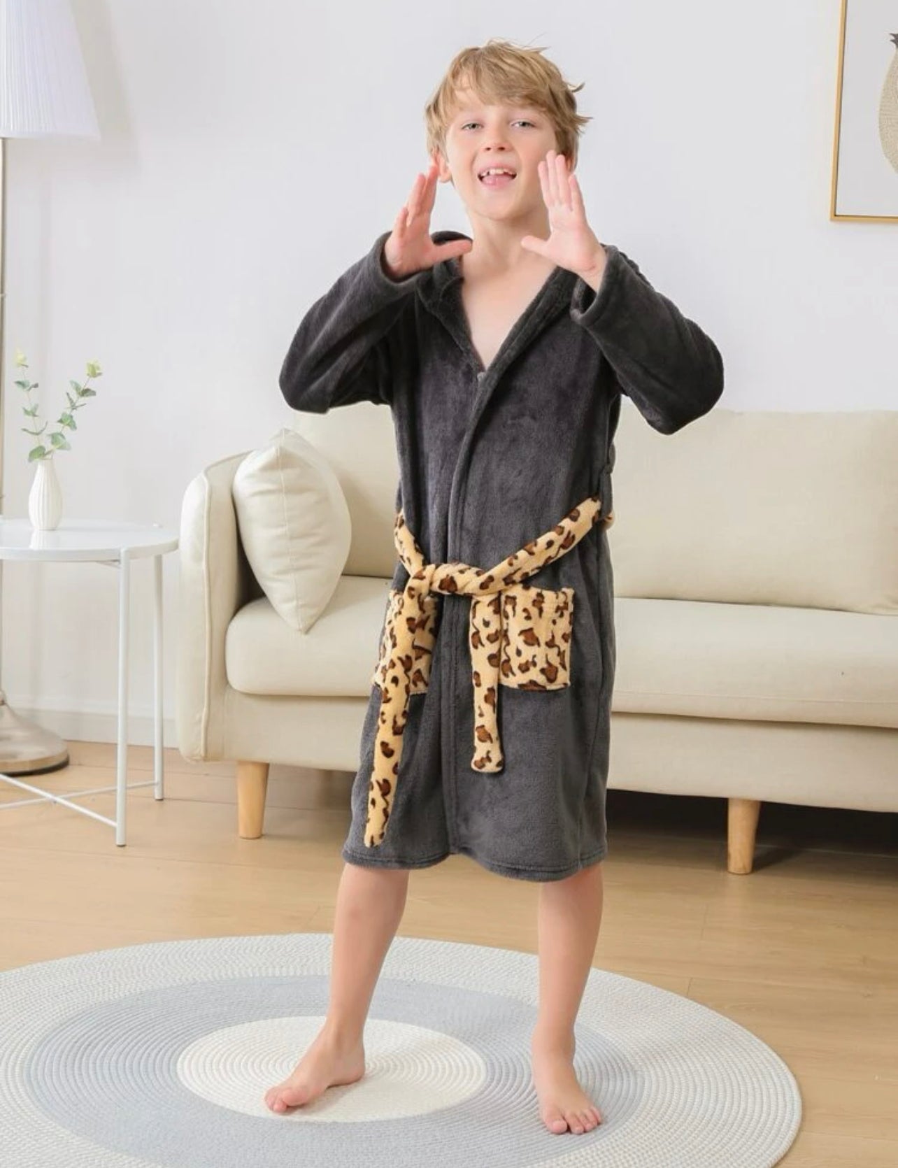 SHEIN Boys Leopard Panel 3D Ears Design Hooded Belted Flannel Sleep Robe - 5 Years