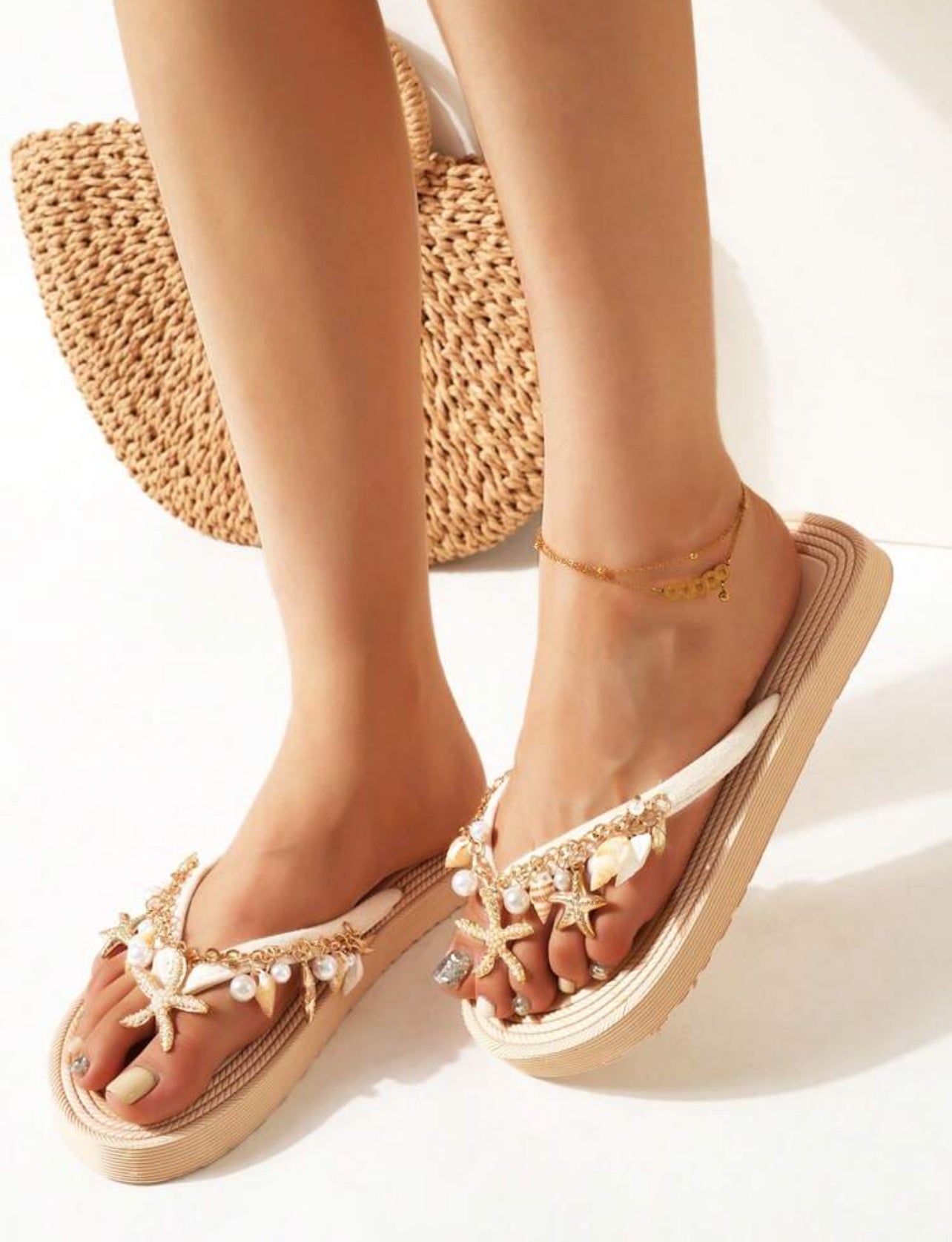 SHEIN Handmade Natural Shell And Starfish Rhinestone Decorated Strap, Straw Design Flat-Soled Fashionable Casual Beach Sandals, Suitable For Summer Beaches, Vacations, CN41