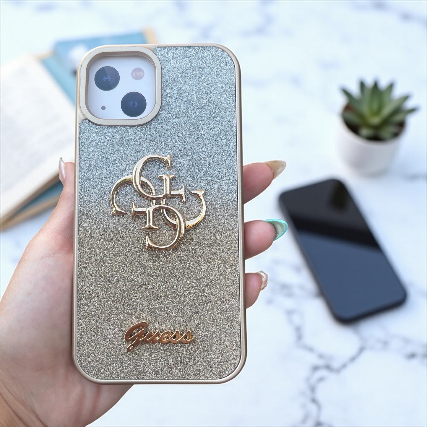 Guess iPhone 15 Compatible Glitter Logo Case Gold
