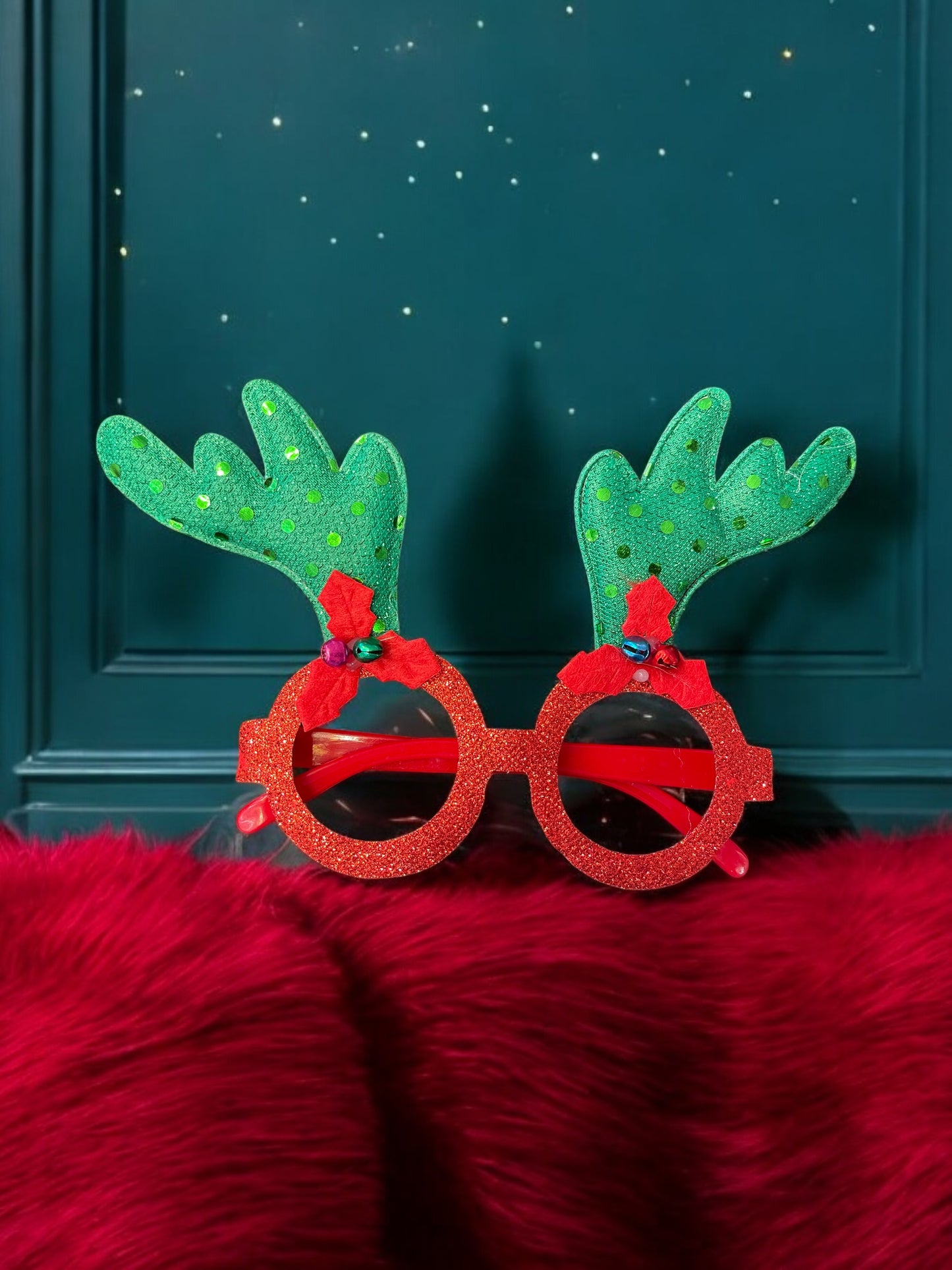 Christmas Reindeer Glasses Photography with Belss