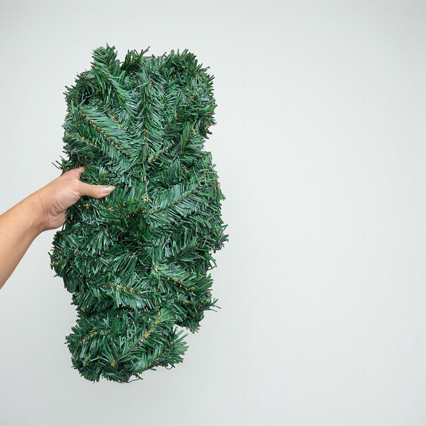 2 Meters Artificial Pine Christmas Garland β Green Festive Decoration