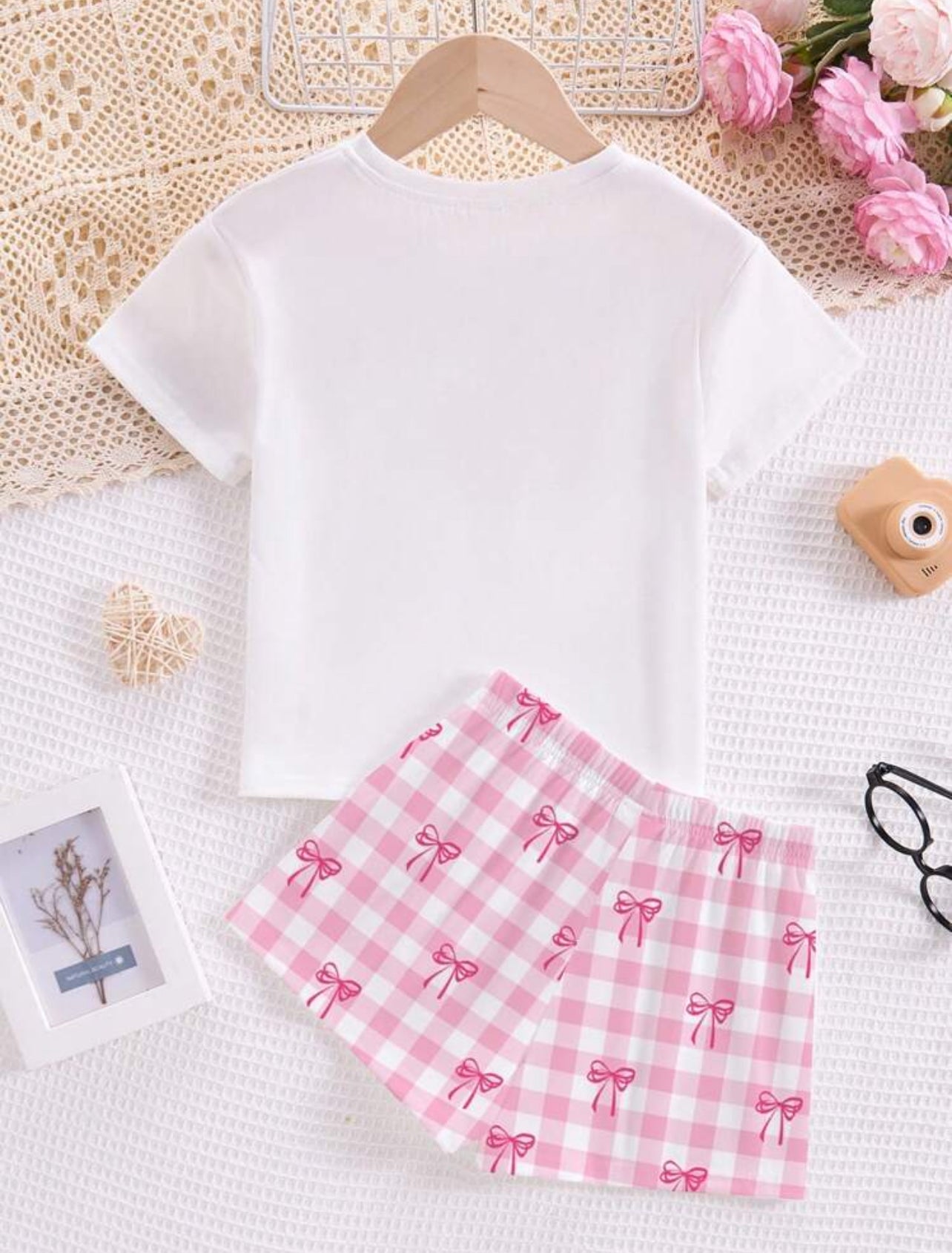 SHEIN Tween Girls' Casual Bow Decor Round Neck Short Sleeve T-Shirt And Plaid Shorts Pajama Set, Suitable For Summer Home Refresh - 10Years
