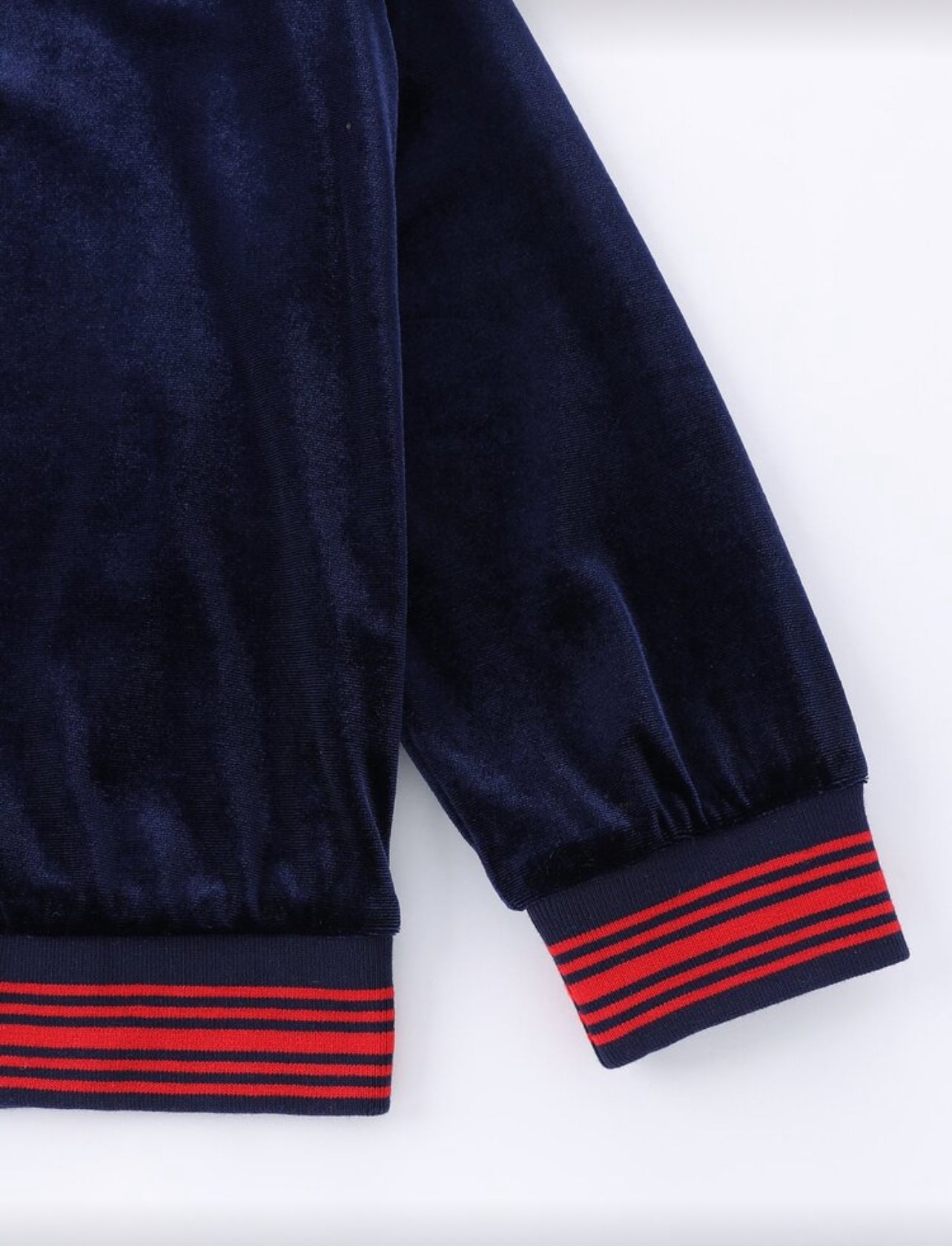 SHEIN Boys Letter Patch Detail Raglan Sleeve Striped Trim Velvet Bomber Jacket - 5Years