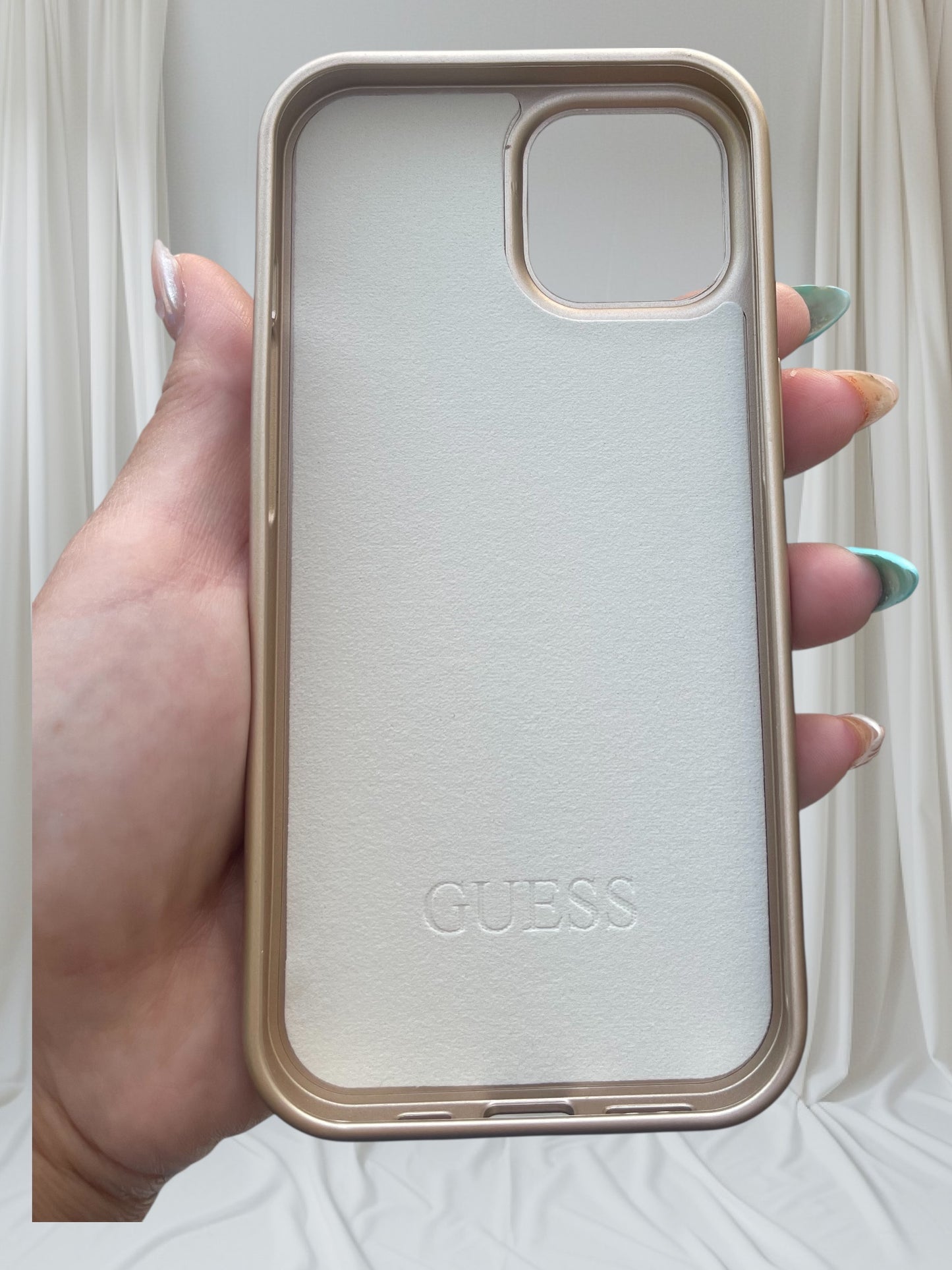 Guess iPhone 15 Compatible Glitter Logo Case Gold
