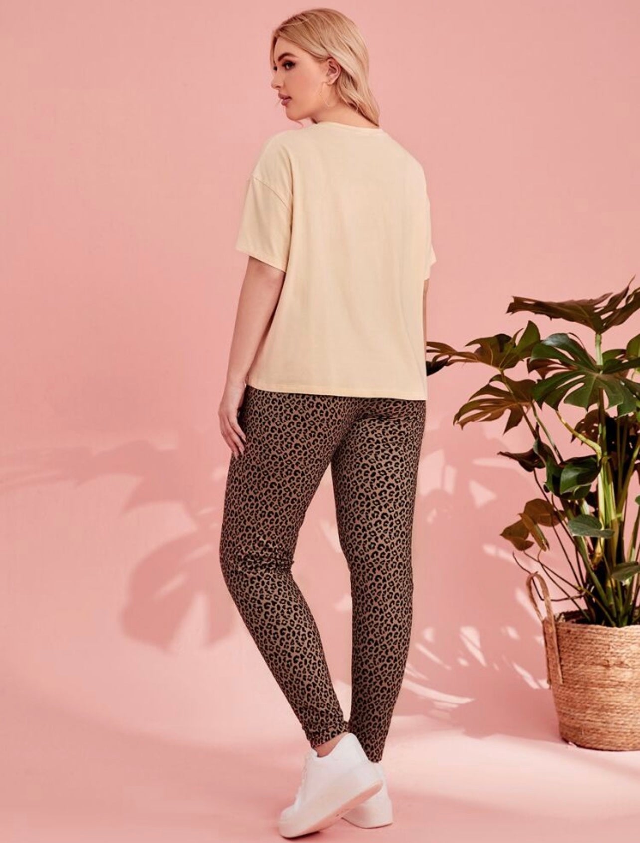 SHEIN Plus Slogan Graphic Tee & Leopard Leggings Set - 0XL