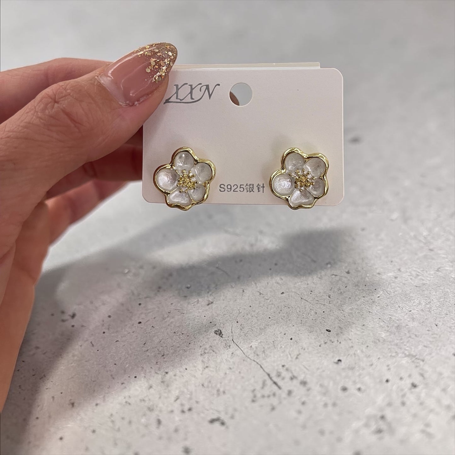 Elegant Flower Stud Earrings – S925 Silver Post