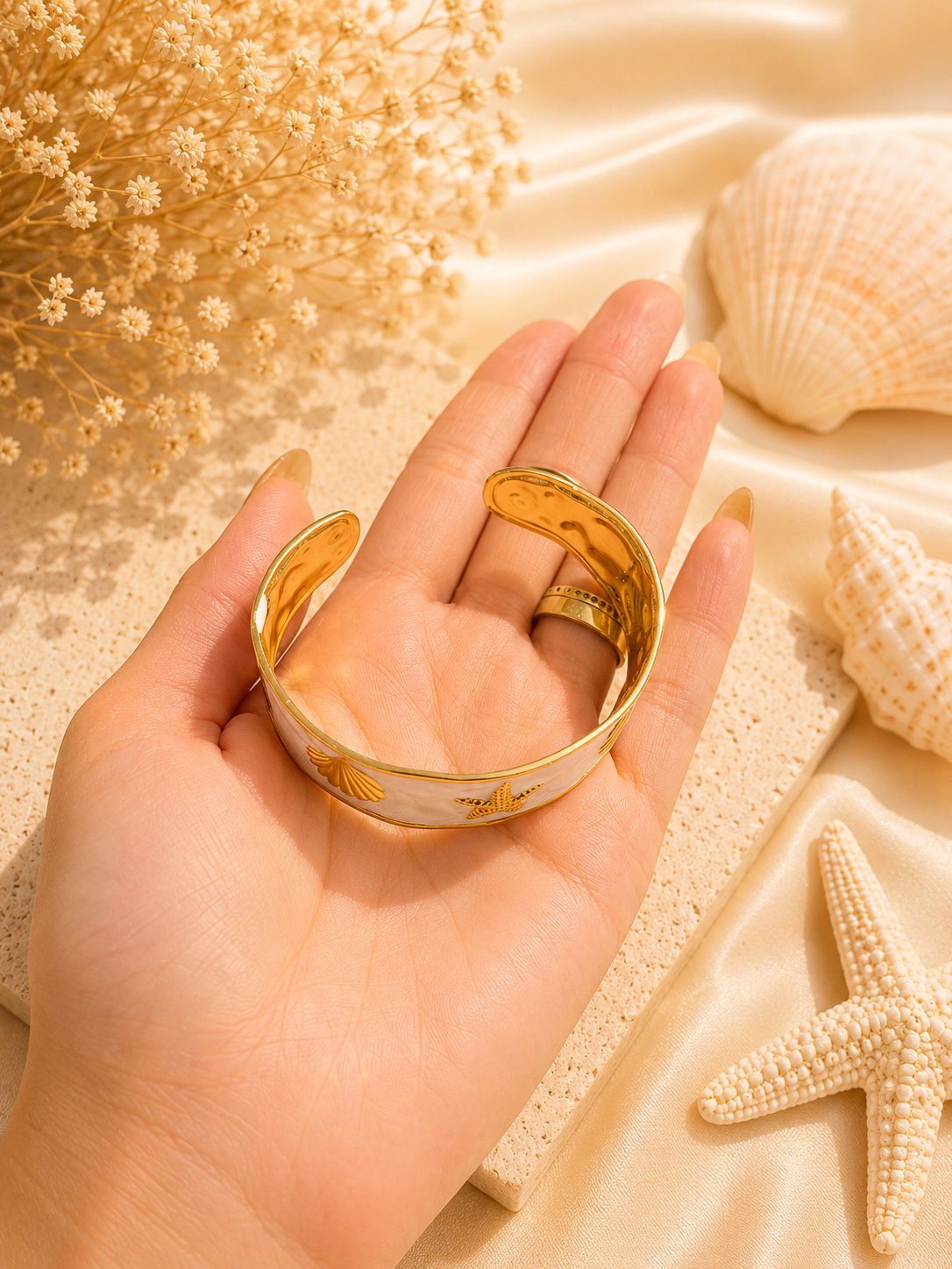 Stainless Steel Coastal Seashell & Starfish Cuff Bracelet – White Enamel Open Bangle