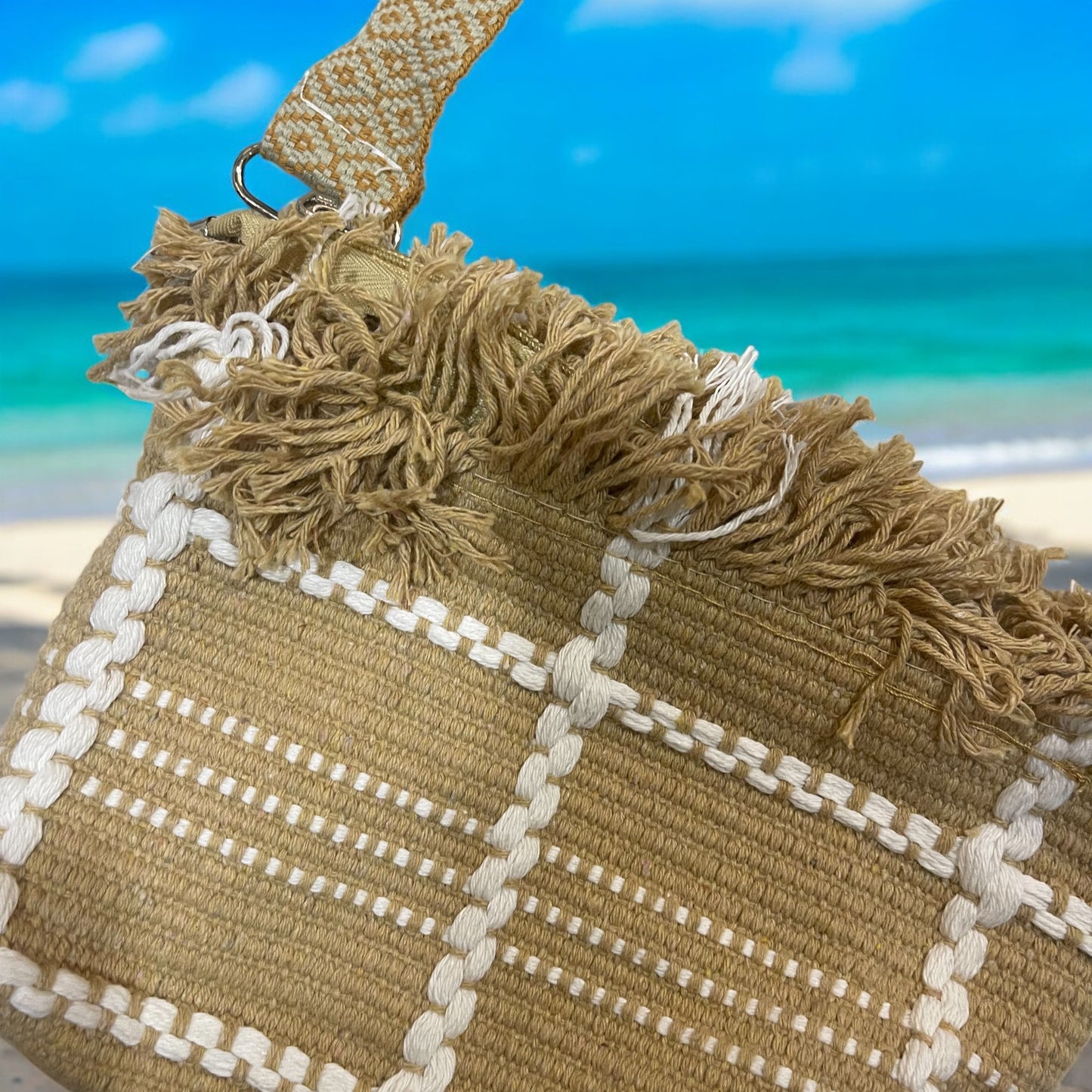 Embroidery Design Women Bag Capacity Canvas crossbody Bag Women Shoulder Bag New Beach Bag Tassels