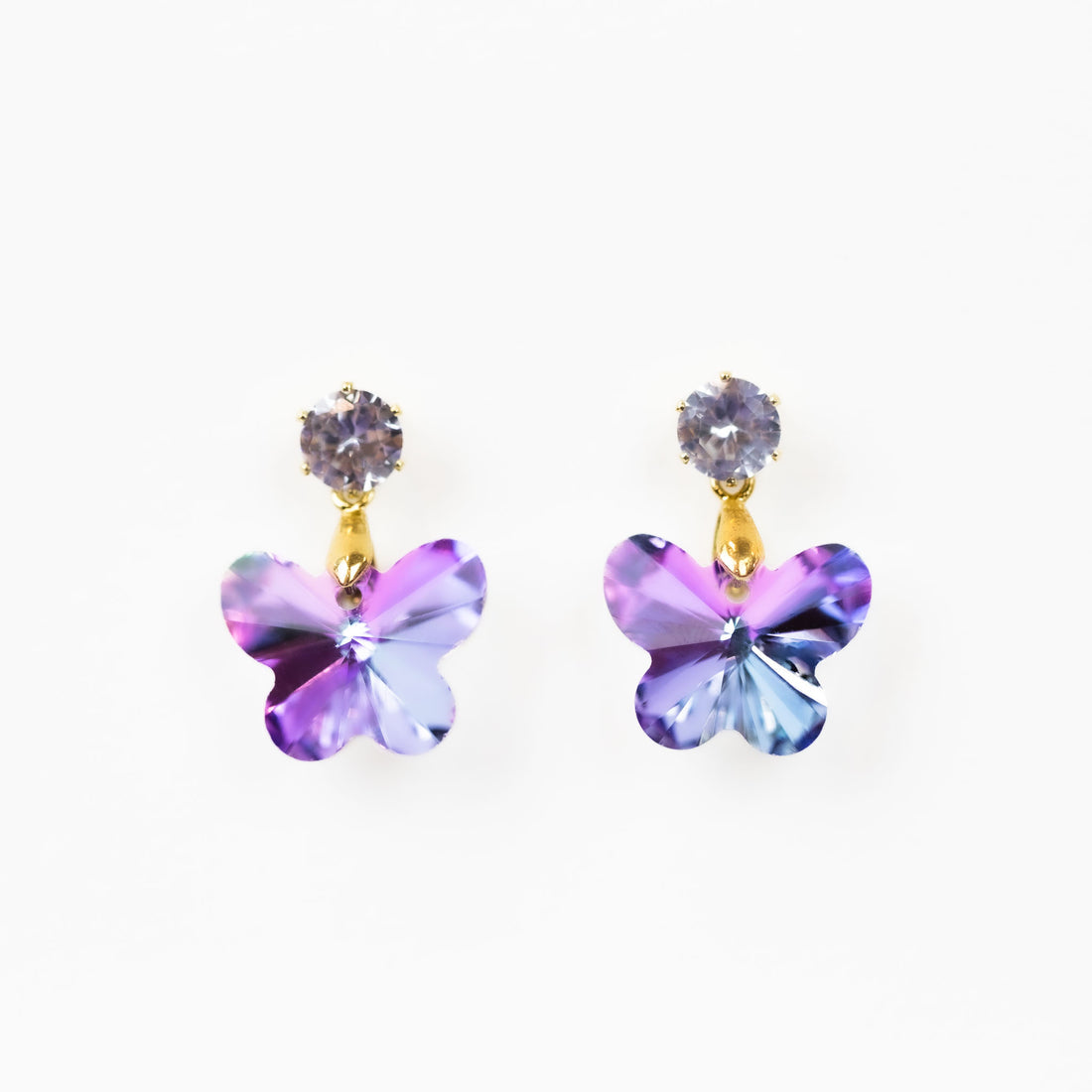 Butterfly-shaped earrings with shiny stone