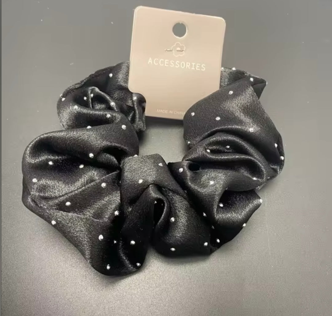 Metallic hair scrunchies for woman Advertise