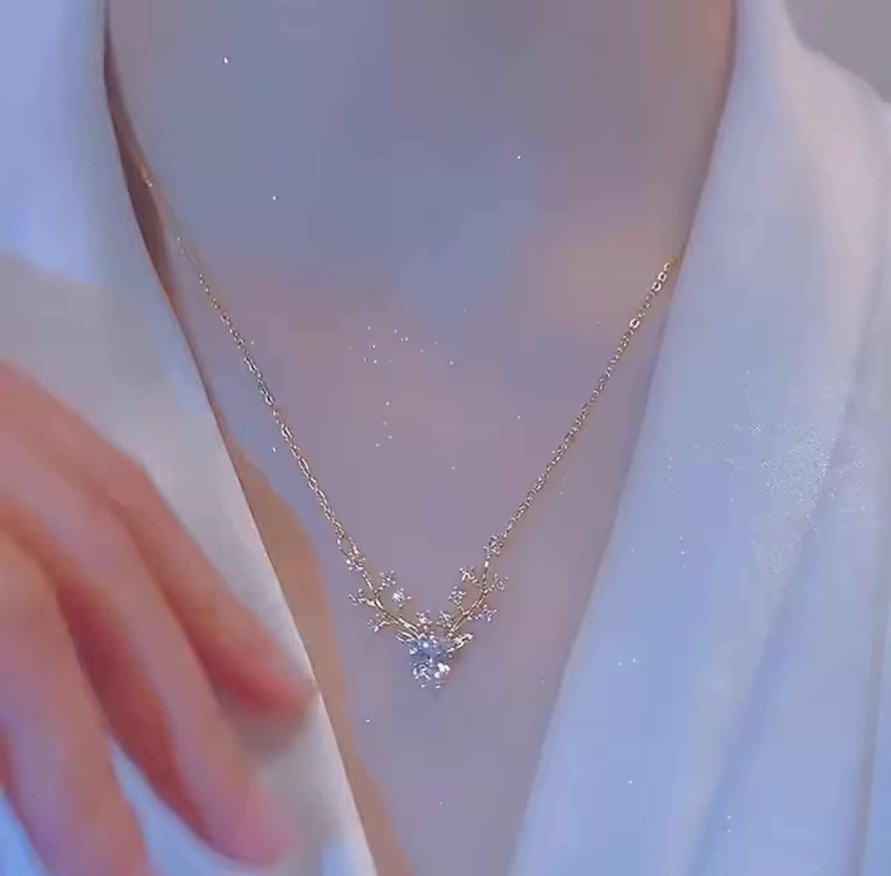 Fashion Jewelry One Deer Has You Little Elk Necklace for Women High-end Temperament Wild Collarbone Chain Pendant Christmas Birthday Gift