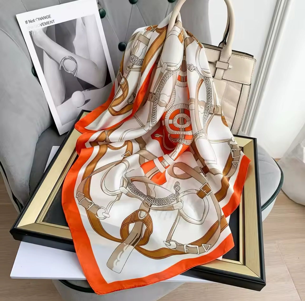 1 pcs 70x70 Gifts for mom: Imitation silk scarves, chain scarves, printed small square scarves, elegant scarves and shawls