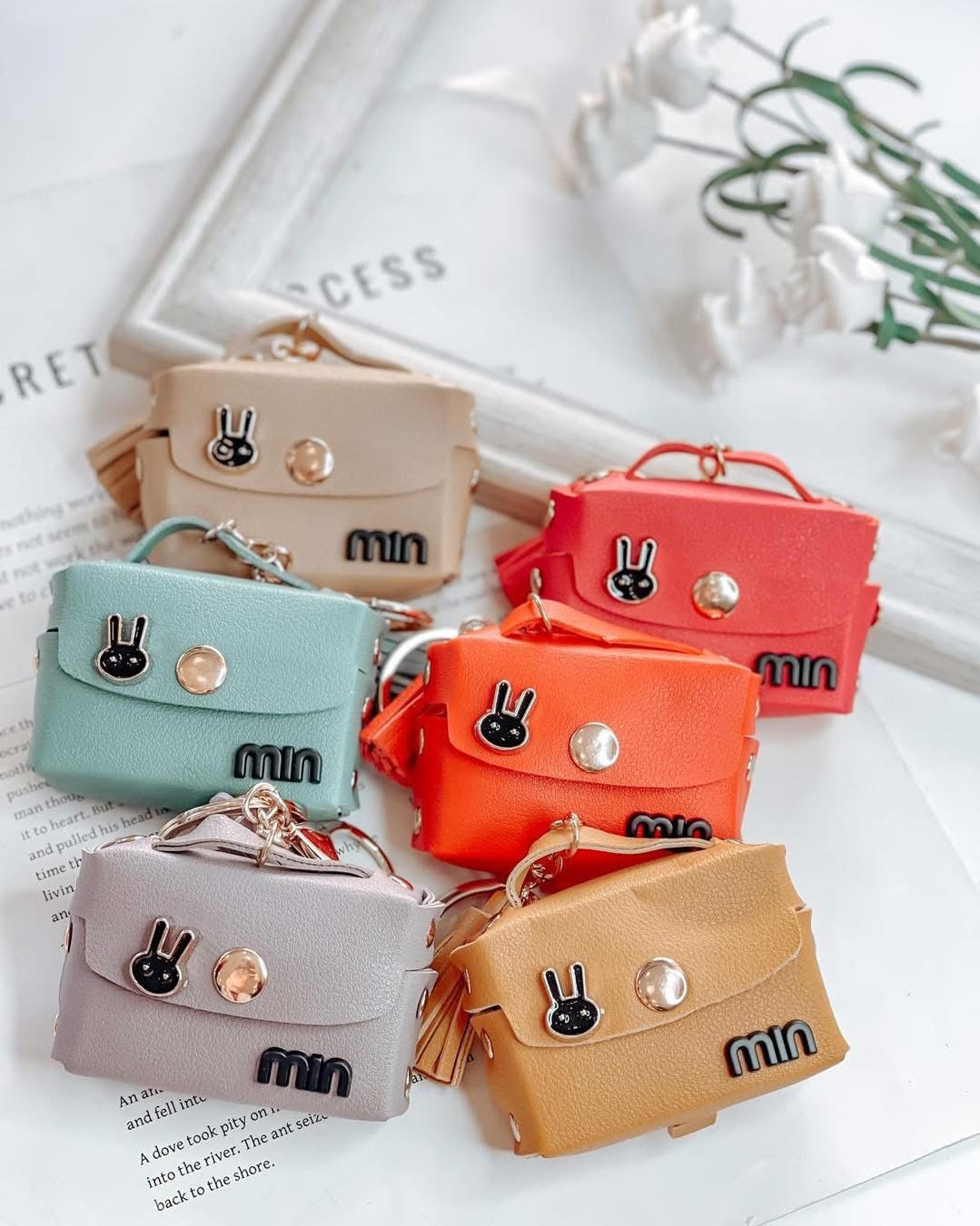 Portable PU Leather Keychain for AirPods 3 Earbuds Case