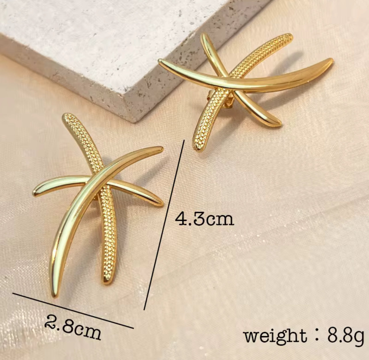 Charming heavy metal fan-shaped pearl 18K women's earrings, waterproof and non-fading stainless steel, wife gift