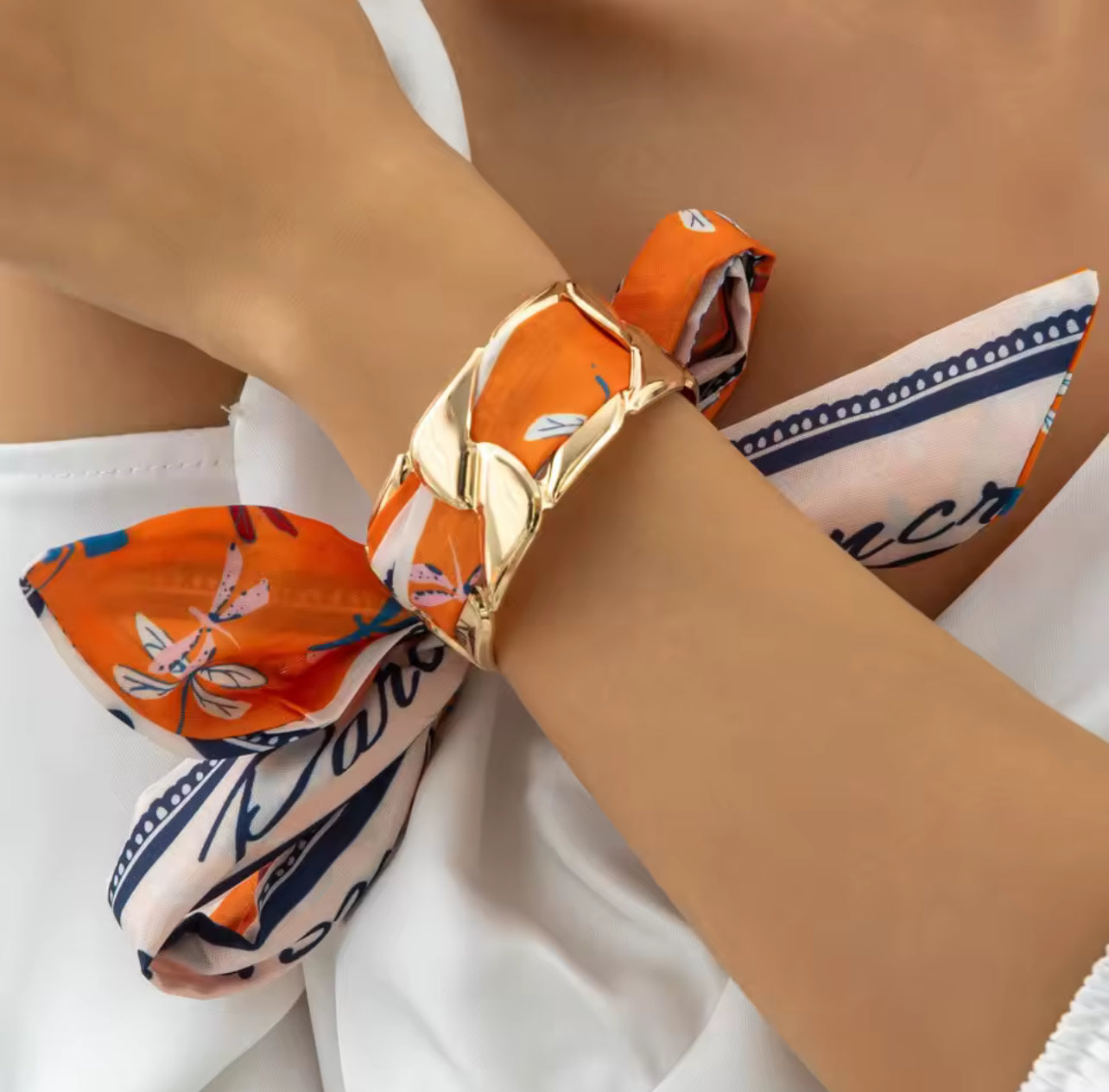 Luxe Silk Scarf Bracelet – Chic Gold Cuff Collection