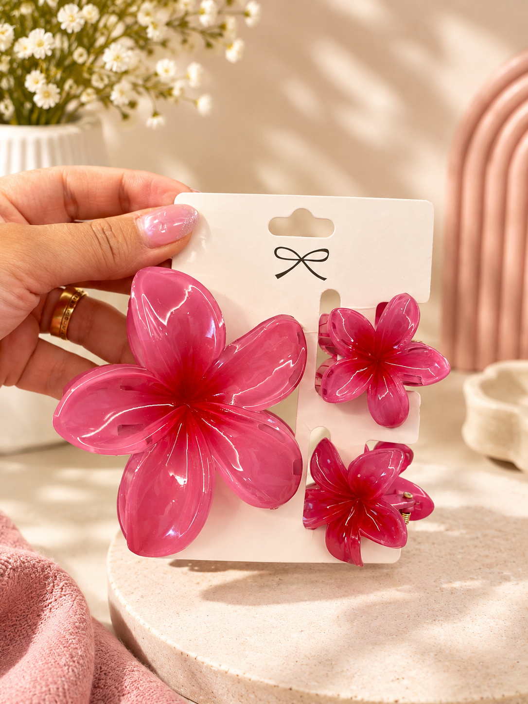 Glossy Flower Hair Clip Set – 3-Piece Floral Hair Claw Clips