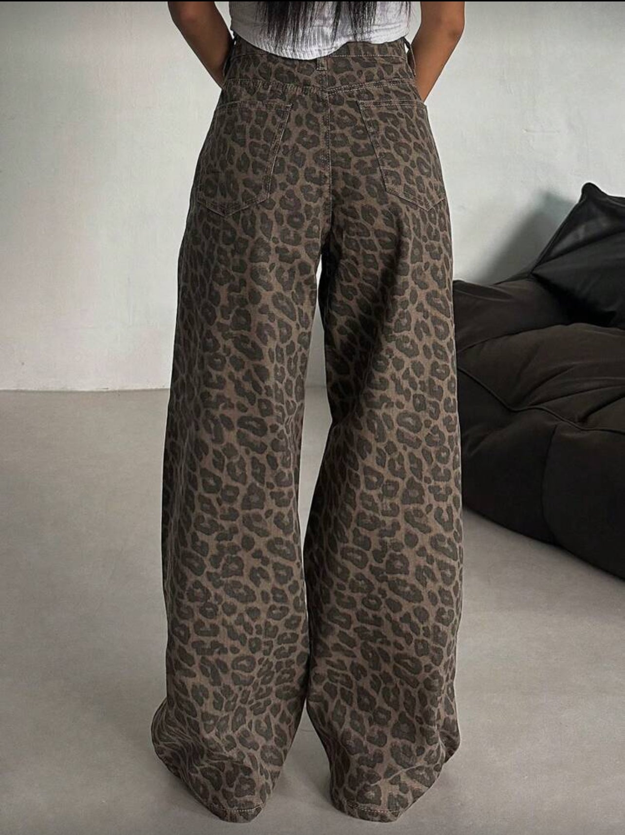 [100.0% Cotton] DAZY Women's Leopard Print Loose Pocket Casual Versatile Denim Jeans Y2k - Large