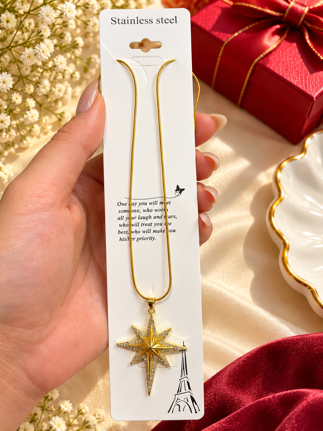 Gold Starburst Pendant Necklace – Elegant Statement Jewelry