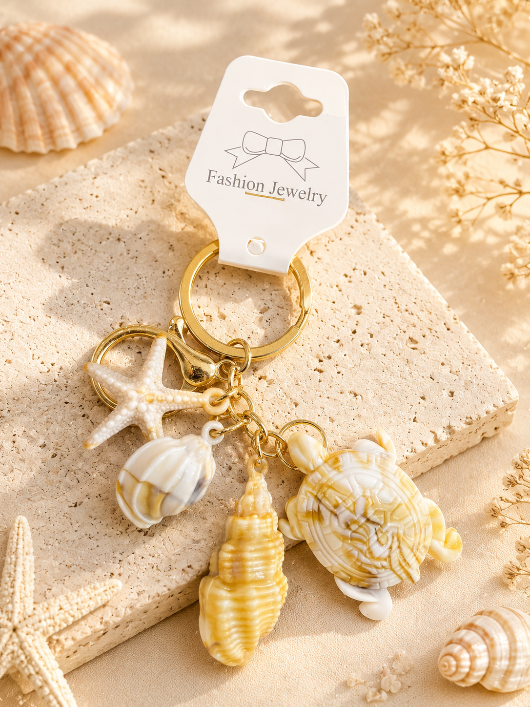 Beach-Inspired Seashell Charm Keychain – Gold Ocean-Themed Keyring
