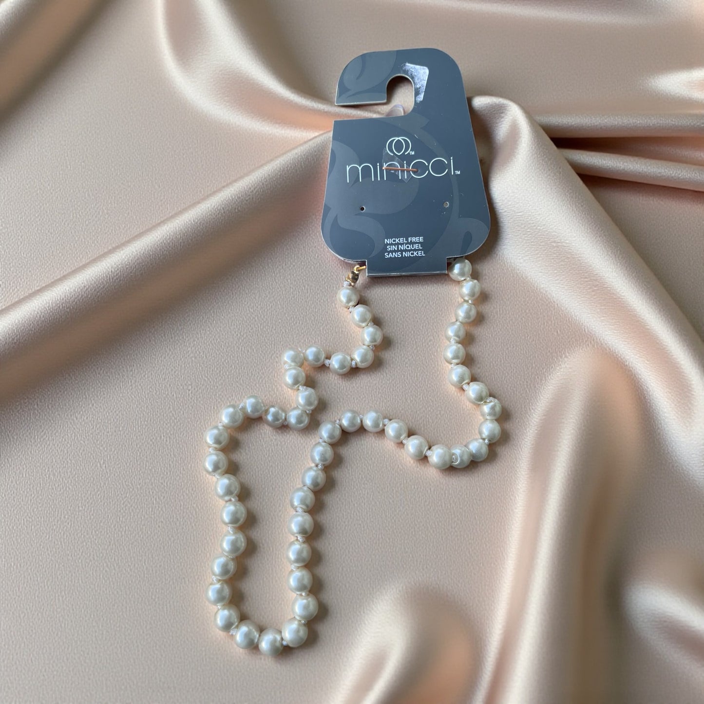 Classic Ivory Pearl Beaded Necklace – Elegant & Timeless