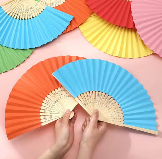 1Pc Random Coy Hand Held Fan Paper Folding Fan Party Decorative New Fashionable Simple Decorative Blank Folding Fans Candy Colored can