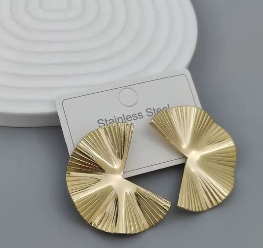 new style exaggerated metal stainless gold-plated irregular earrings, high-quality waterproof earrings, wife gifts