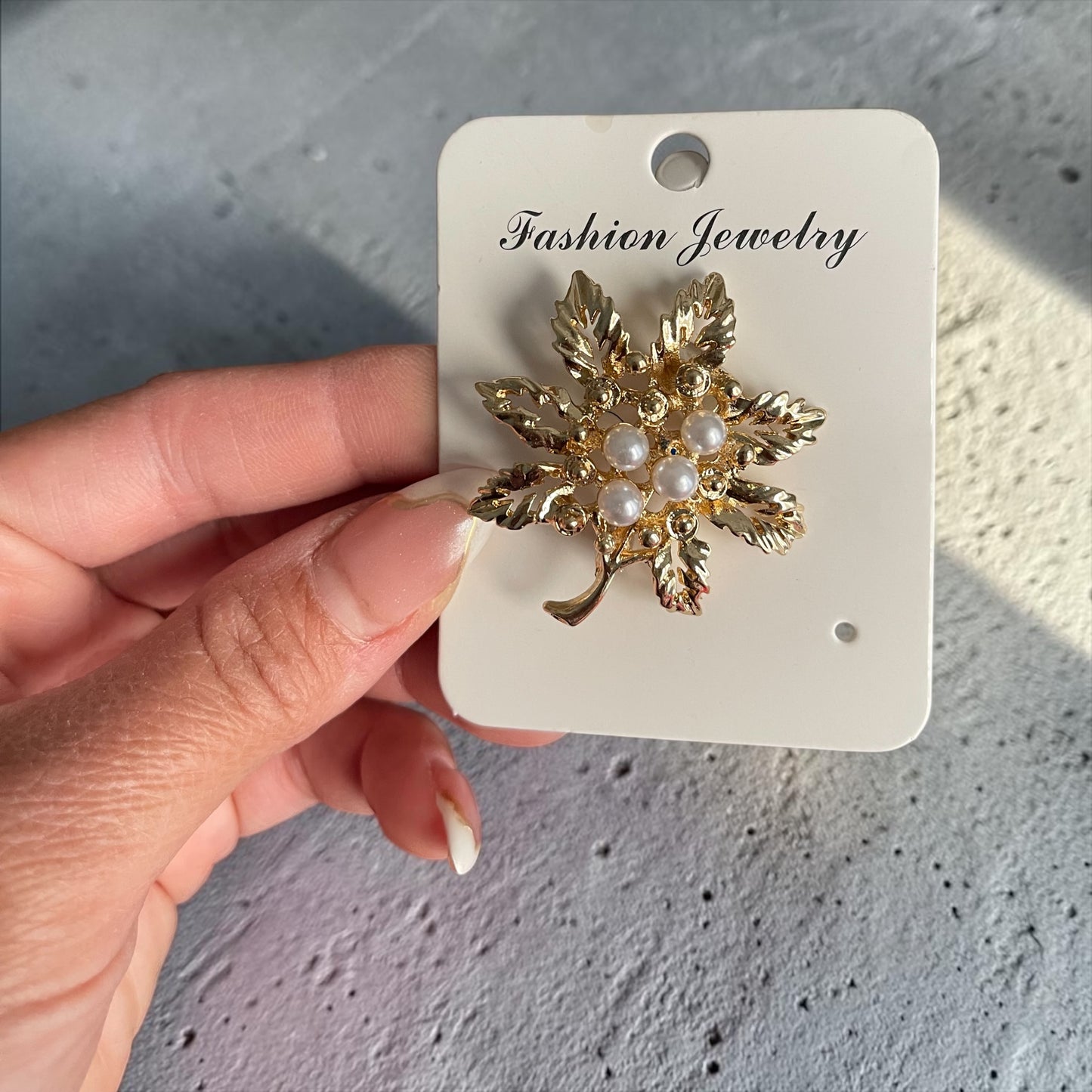 Vintage Pearl Brooch Collection – Gold Floral & Butterfly Alloy Pins (12 Designs)