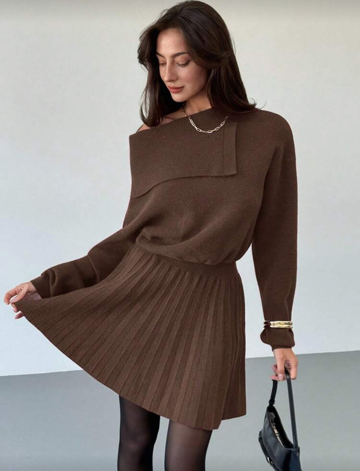 Aloruh Autumn Women's Wine Red Woolen Dress Waist Pleated A-Line Slim Knitted Dress Long Sleeves One Shoulder Oblique Shoulder Sweater Dress Winter Women's Clothing - M,L