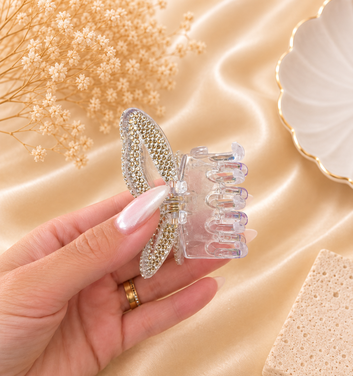Sparkling Butterfly Hair Claw Clip – Crystal Rhinestone Acrylic Hair Clip