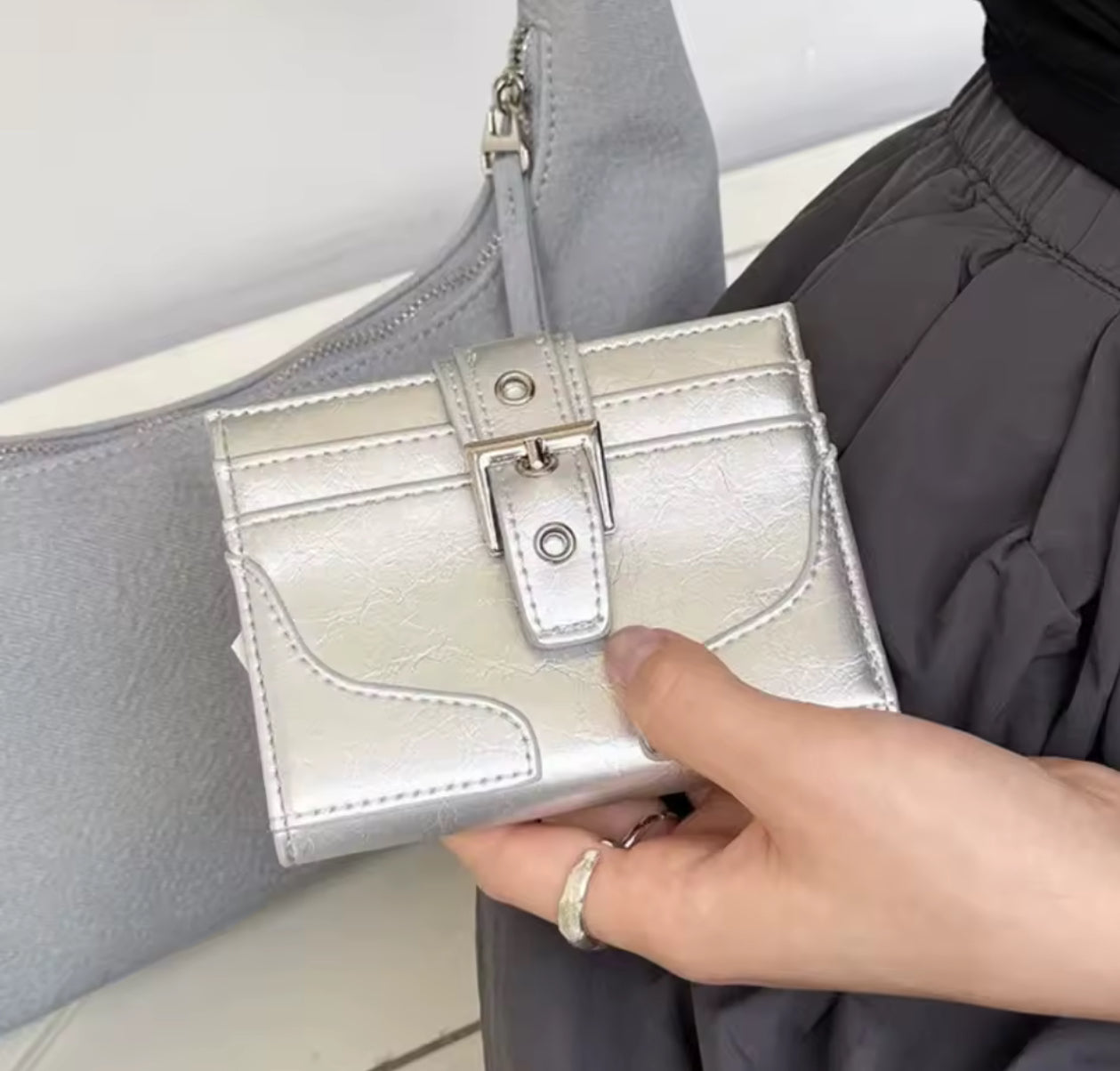 Women Silver Leather Card Holder Ultra-Thin Mini Buckle Coin Purse Portable Wallet Cute Bank Credit Id Bag Multi-Card Slot