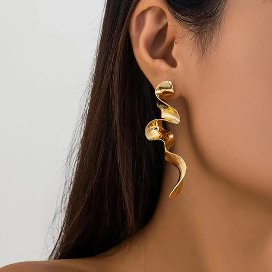 Vintage Irregular Metal Twisted Long Drop Earrings for Women Creative Gold Color Geometric Waves Earrings Trend