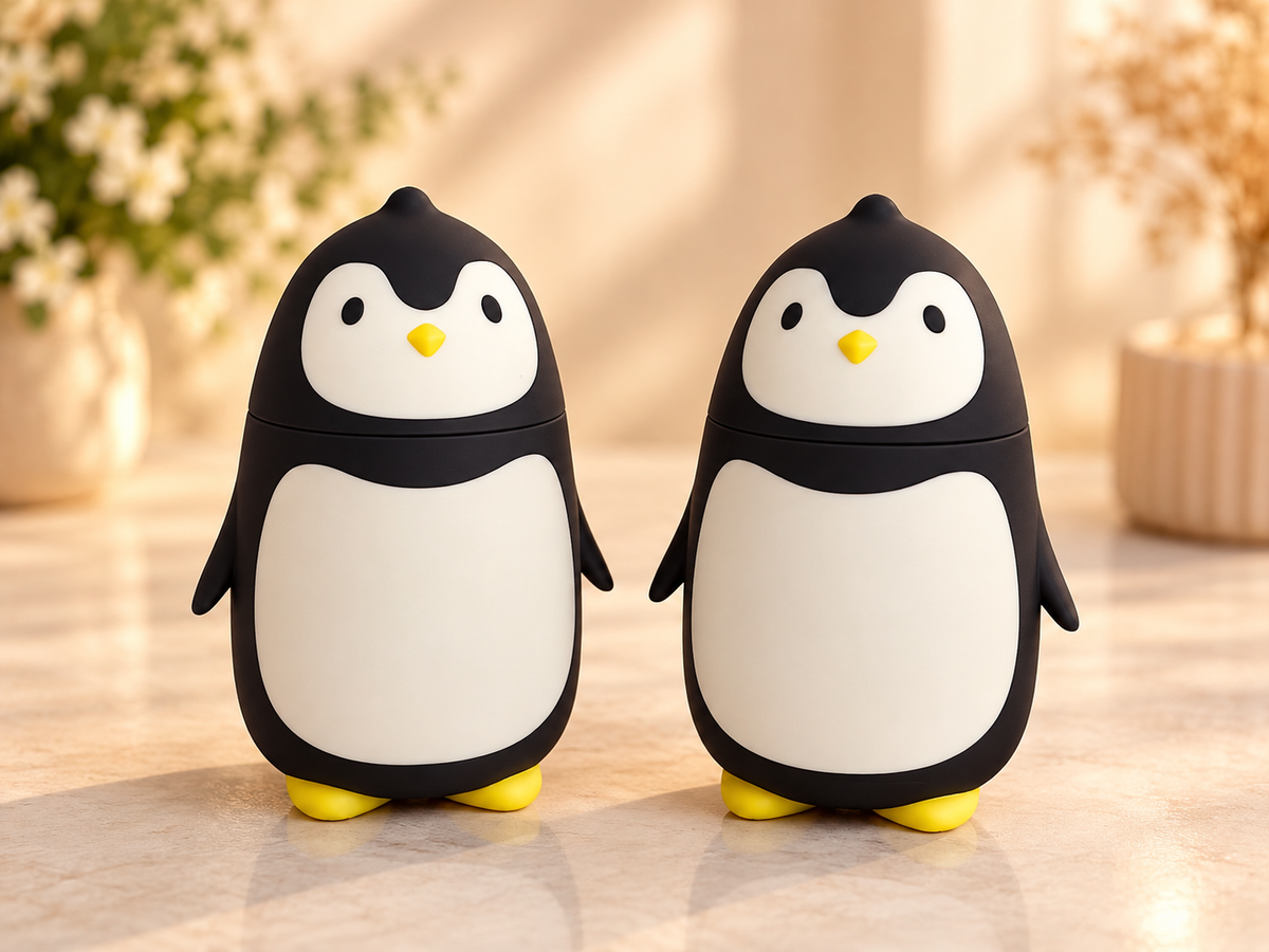 Cute Penguin Water Bottle – Adorable Penguin Design