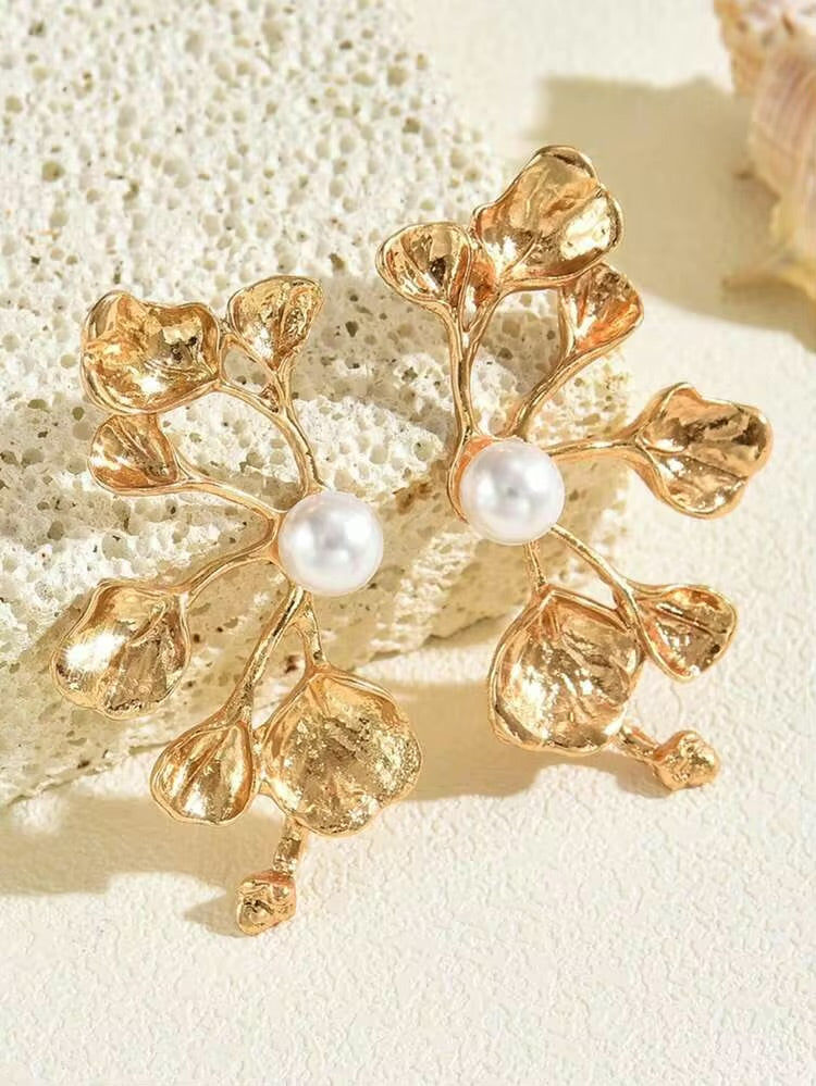 1 Pair Vintage European & American Style Long Leaf Shaped Metal & Faux Pearl Dangle Earrings For Women, Everyday Wear