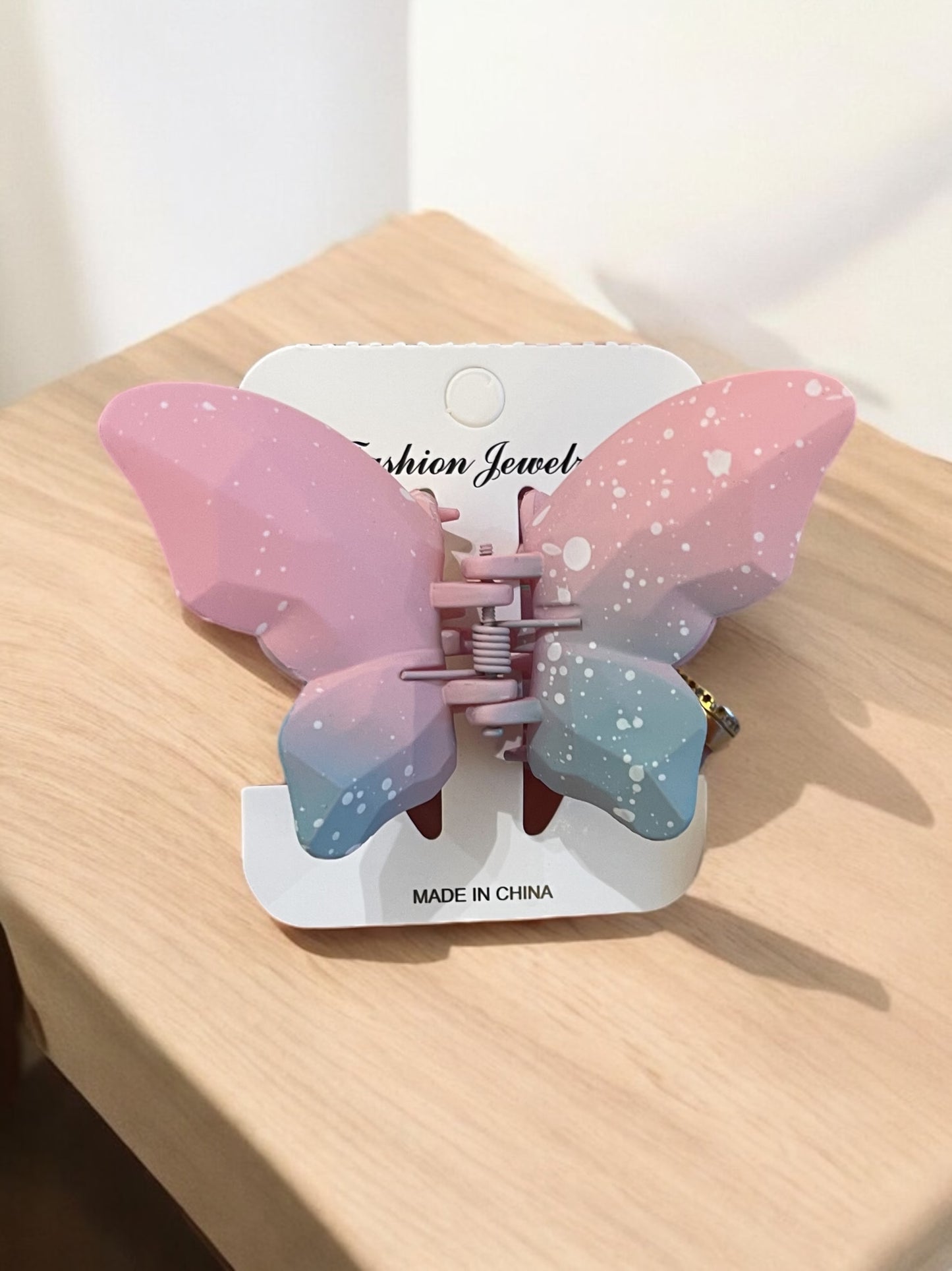 Fashion Colored  Butterfly Hair Clips Women's Hair Claws Elegant Shark Clips Headwear Hair Accessories