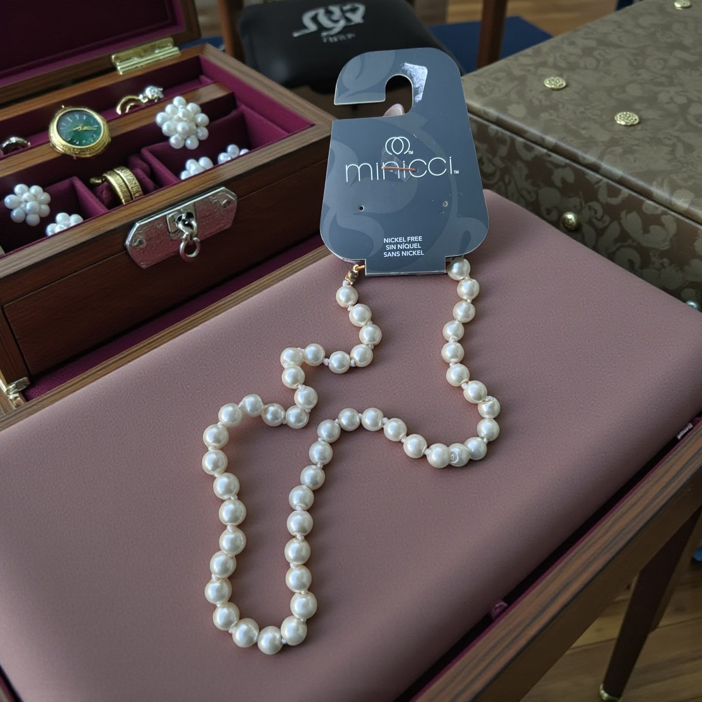 Classic Ivory Pearl Beaded Necklace – Elegant & Timeless