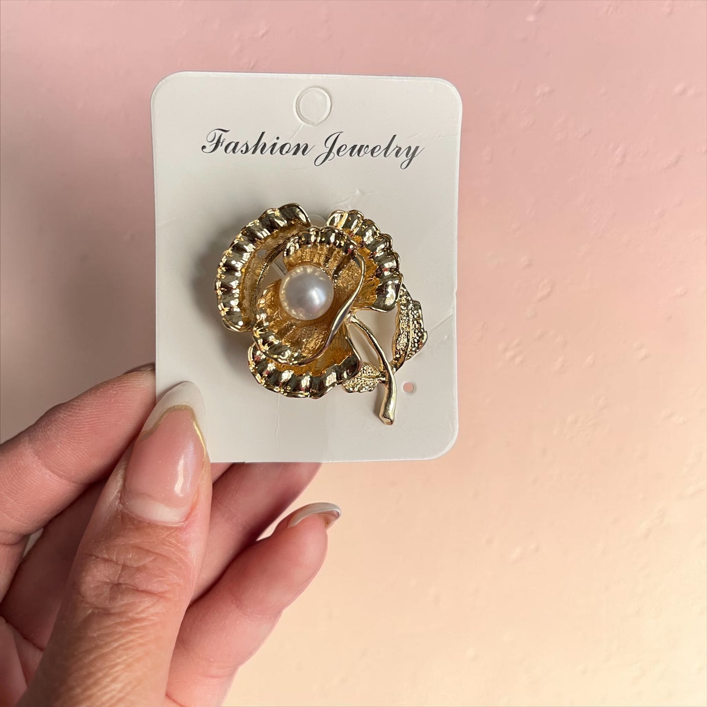 Vintage Pearl Brooch Collection – Gold Floral & Butterfly Alloy Pins (12 Designs)