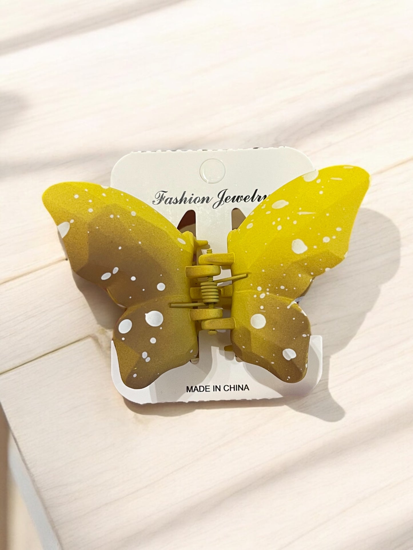 Fashion Colored  Butterfly Hair Clips Women's Hair Claws Elegant Shark Clips Headwear Hair Accessories