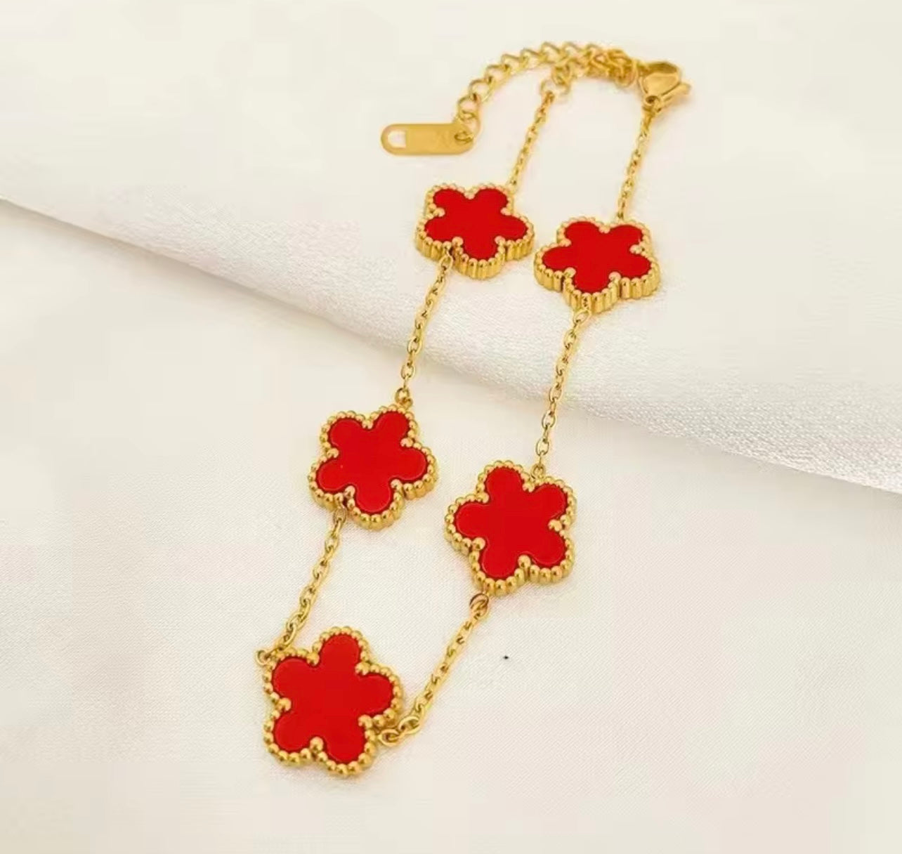 Trending Red Gold Color New Design Plant Five Leaf Flower Bracelet Single sided Plum Blossom Stainless Steel Jewelry Women's Clover