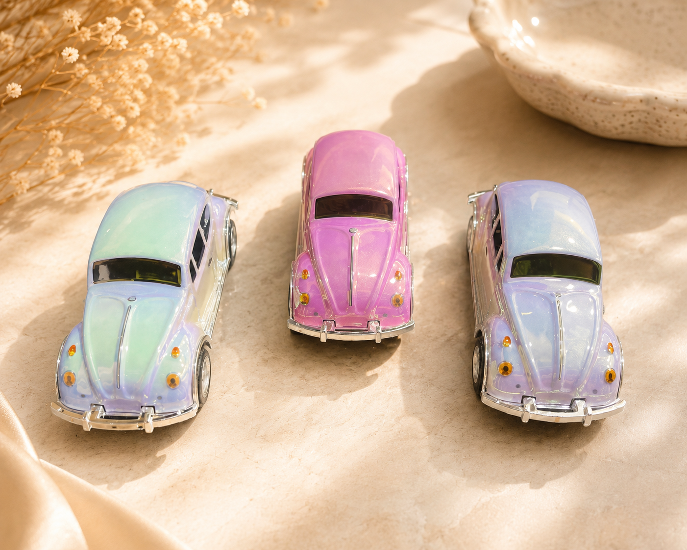 Vintage Metal Pull-Back Car Toy – No Batteries Required | Retro Mini Car