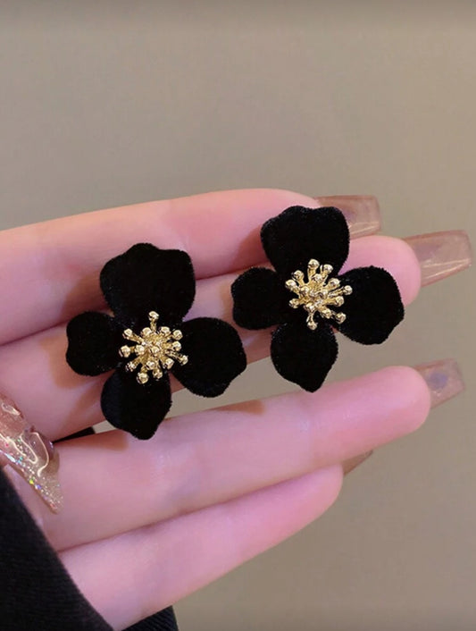 1 Pair Black Floral Design Earrings, Fashion Stud Earrings For Women, Casual & Versatile, Suitable For Valentine's Day, Mother's Day, Can Be Used As A Gift