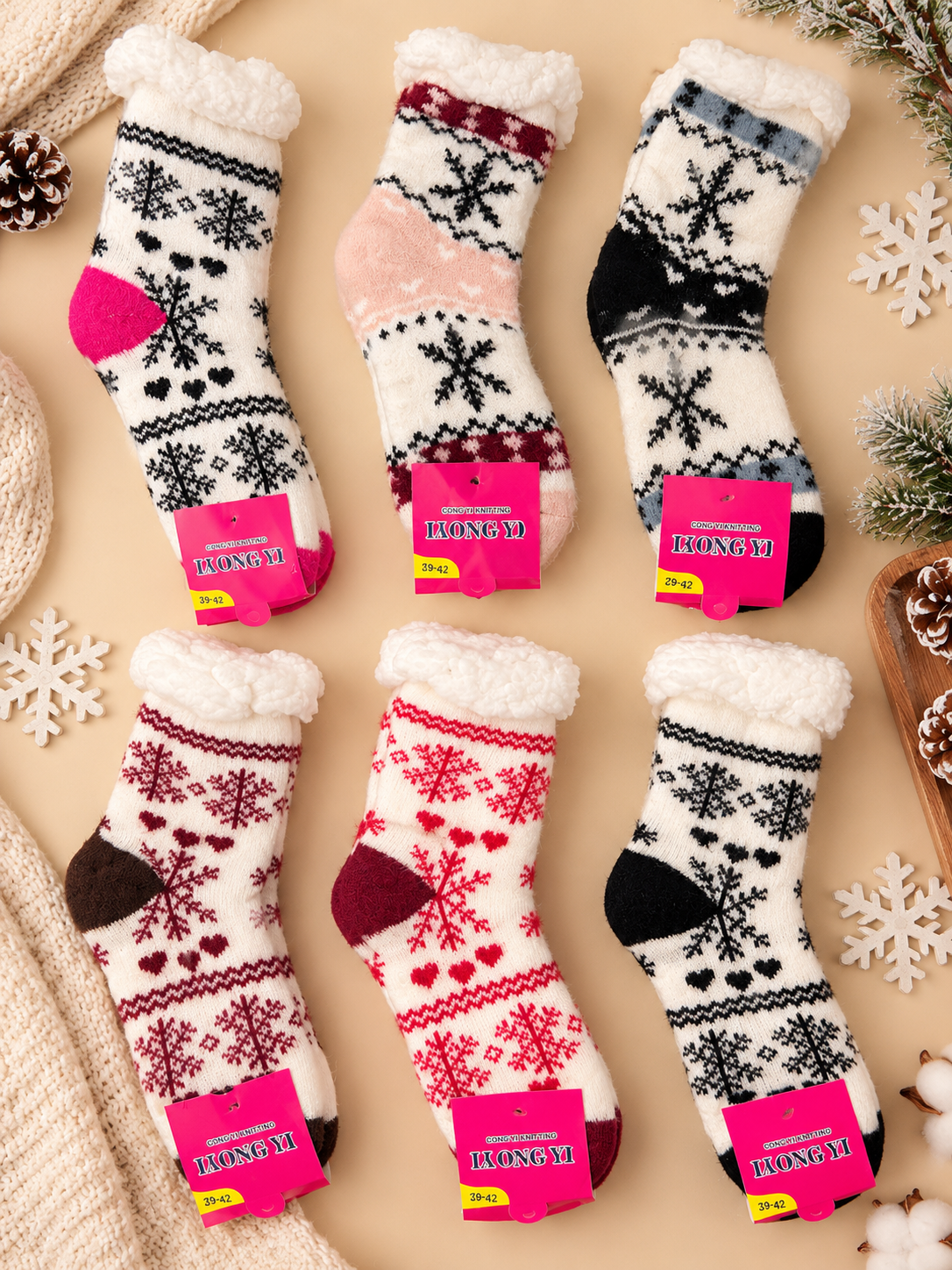 Women’s Cozy Fleece-Lined Christmas Winter Socks – Snowflake & Heart Pattern