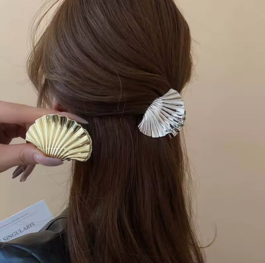 Trendy Shell Simple Metal Style Shell Hair Clip for Women Girl Small Shell Hair Claws Unique Jewelry Ponytail Hair Tie Hair Accessories