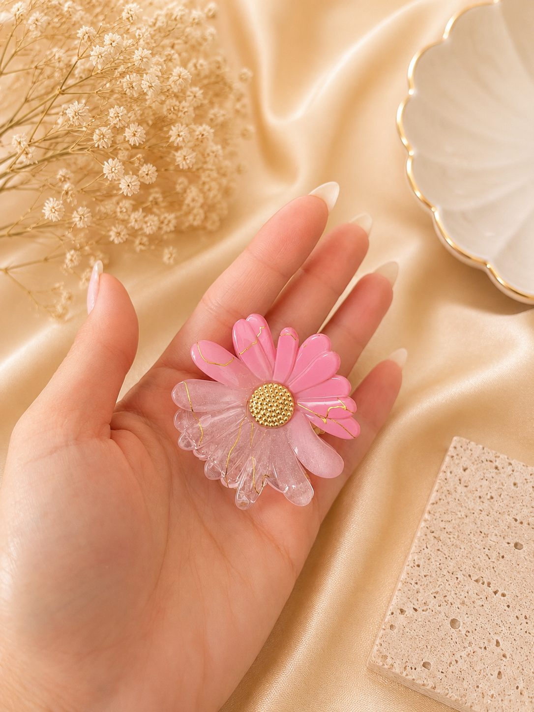 Bloom Daisy Acrylic Hair Claw Clip – Floral Hair Clip for Women & Girls