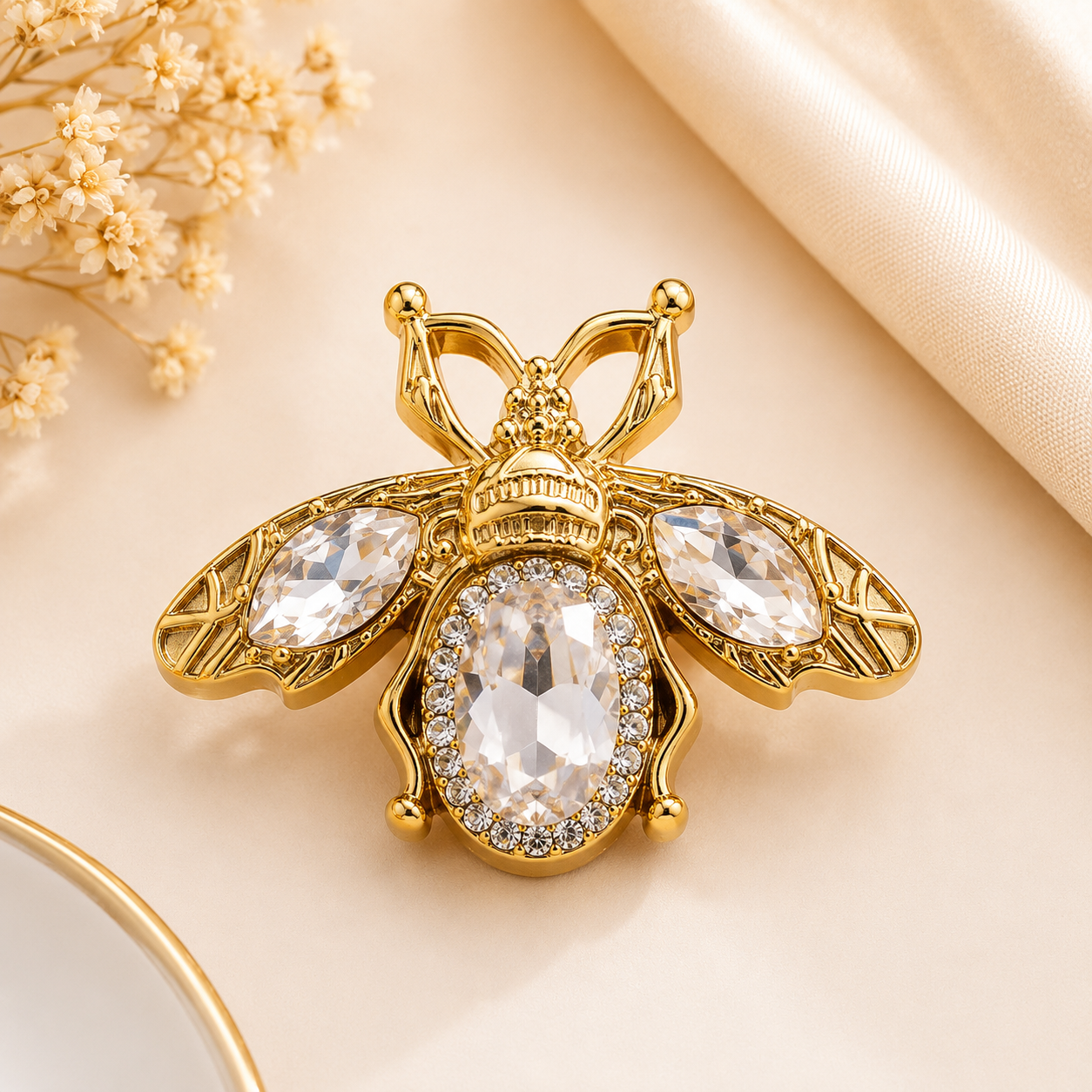 Acrylic Bee Brooch Pin – Sparkling Gem Detail  - اكريليك