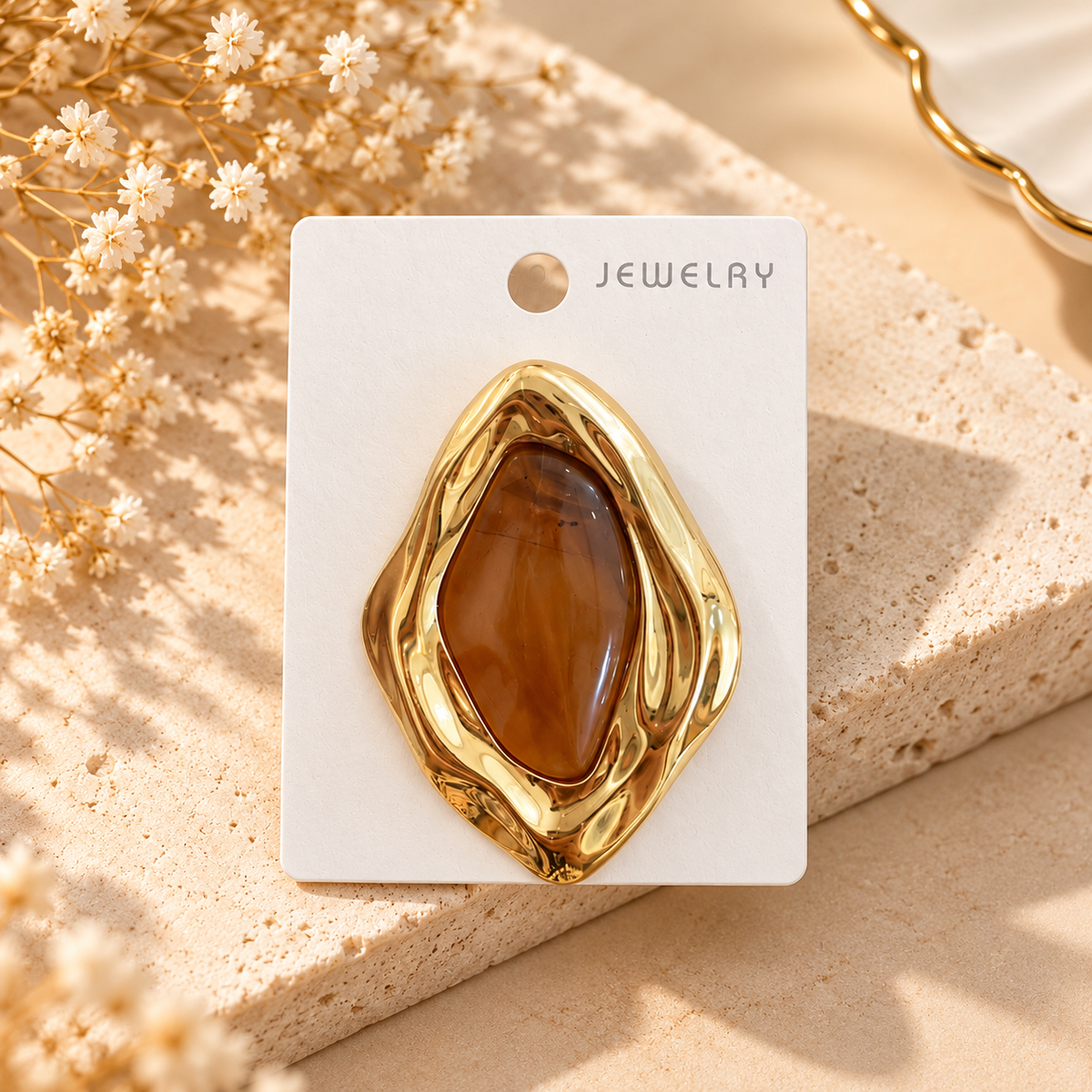 Elegant Statement Brooches & Pins – Gold-Tone Designs with Artistic Details