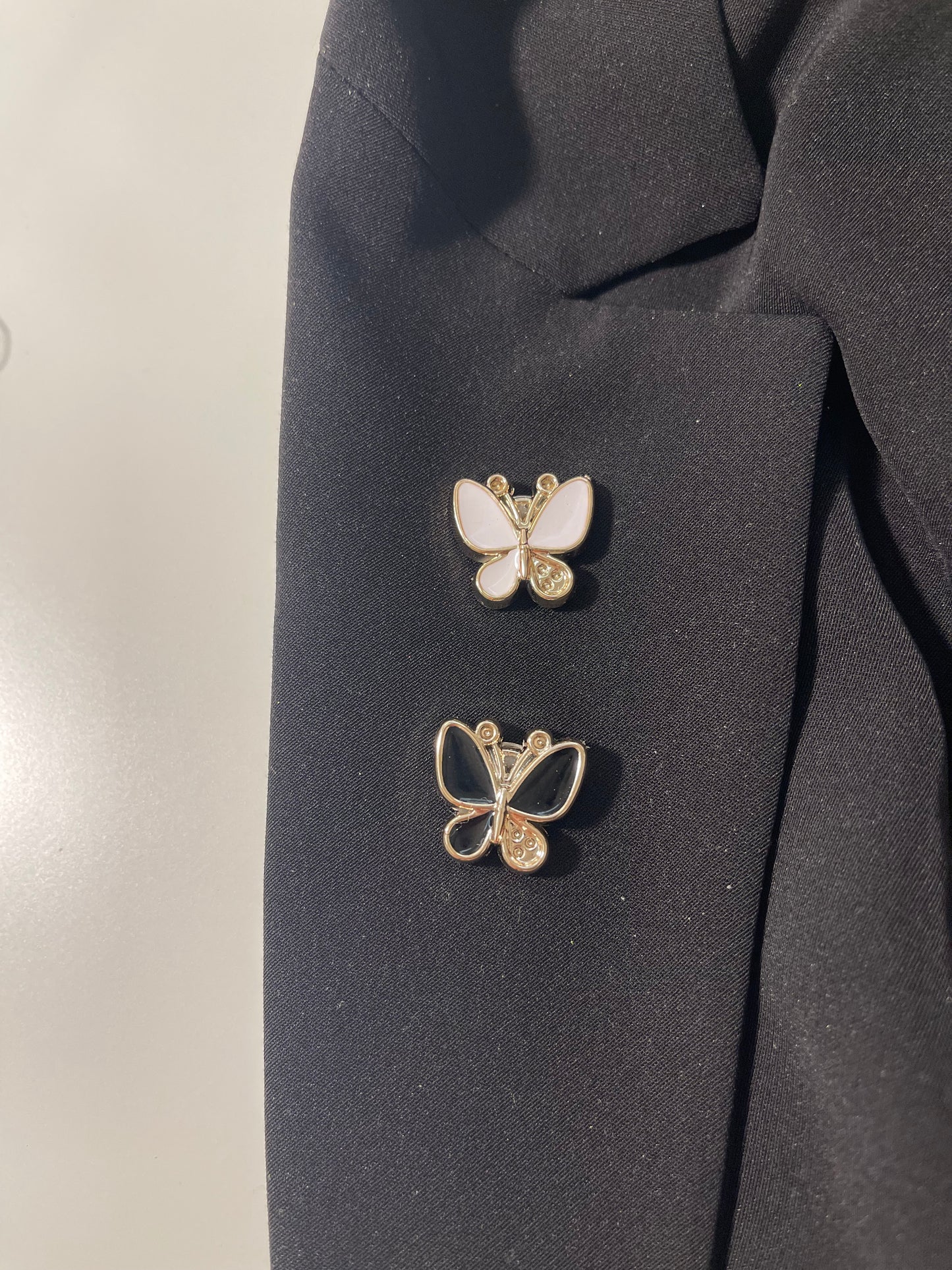 Butterfly Magnet Pins Set – Elegant Minimal Brooches (Black & White)