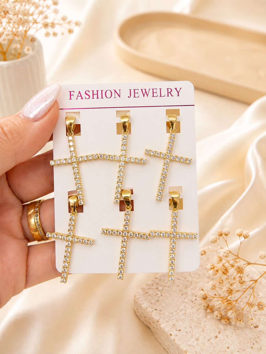 Gold-Plated Zircon Cross Pendant – Elegant Fashion Jewelry