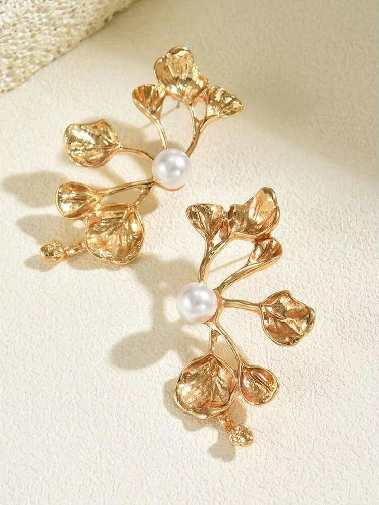 1 Pair Vintage European & American Style Long Leaf Shaped Metal & Faux Pearl Dangle Earrings For Women, Everyday Wear